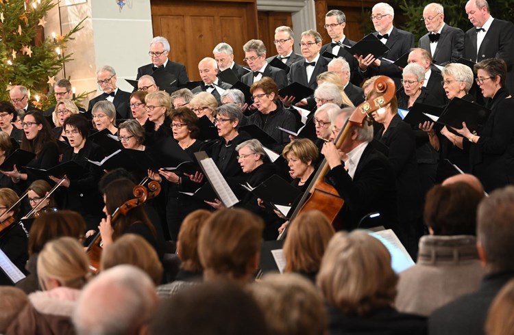 Der Kirchenchor Nottwil bot zusammen mit dem Kirchenchor Oberkirch ein begeisterndes Konzert. Foto Werner Mathis