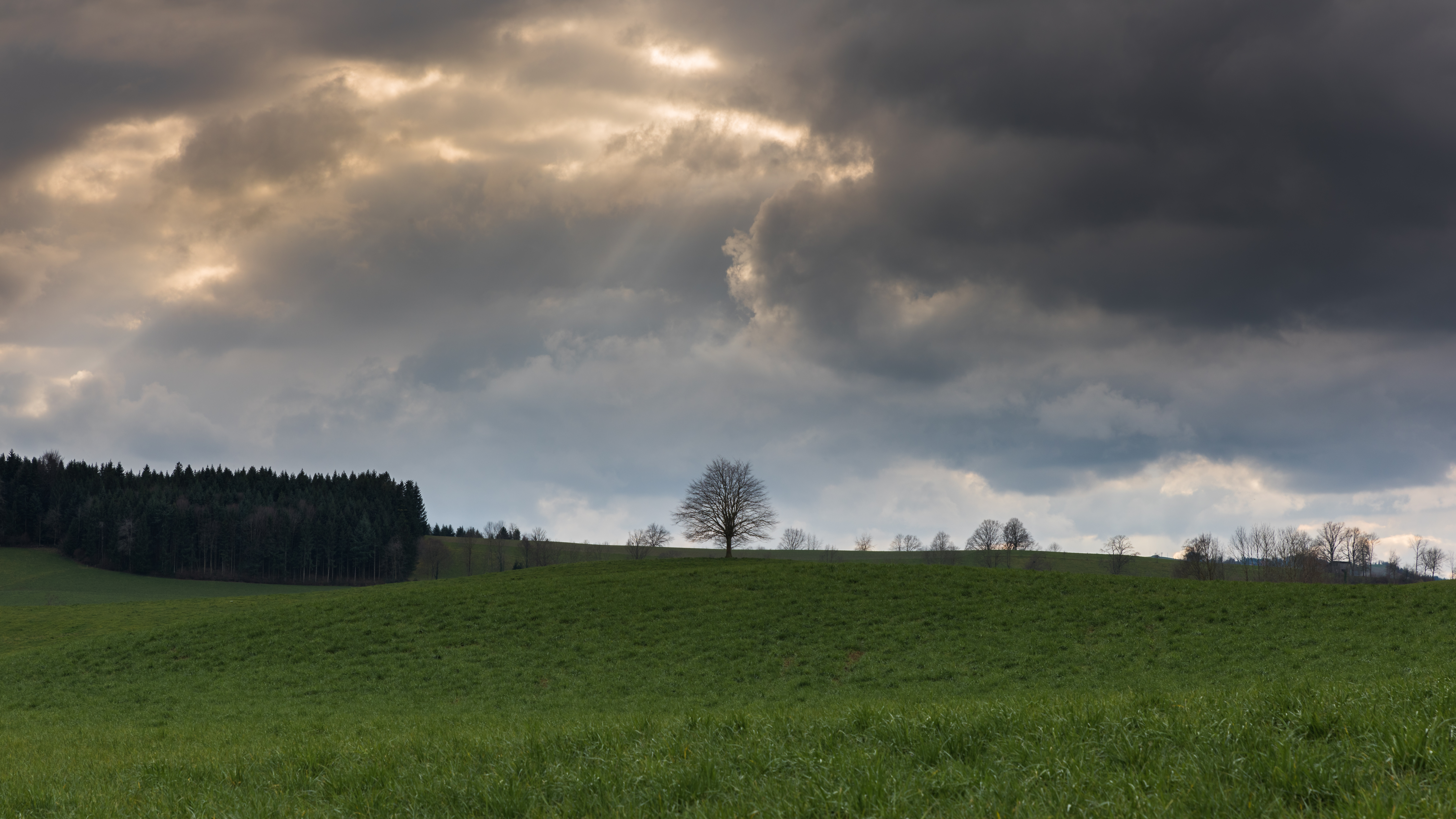Wolkenstimmung in Buttisholz aufgenommen. | Markus Suppiger, Buttisholz 