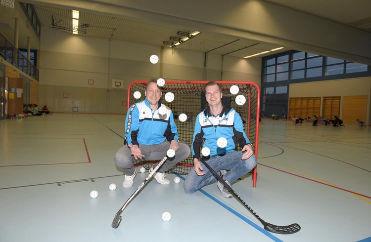 Dass Unihockey einen hohen Stellenwert in Grosswangen geniesst und sich einer grossen Beliebtheit erfreuen darf, ist den beiden stillen «Chrampfern» Patrick Willi (links) und Tobias Wolfisberg zu verdanken. Foto Michael Wyss
