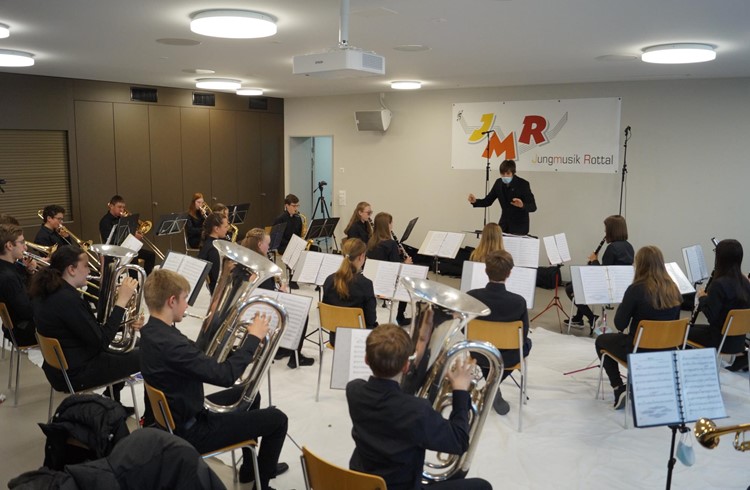Die Jungmusik Ruswil bei den Aufnahmen für den Wettbewerb in Rickenbach. Foto Benno Stöckli