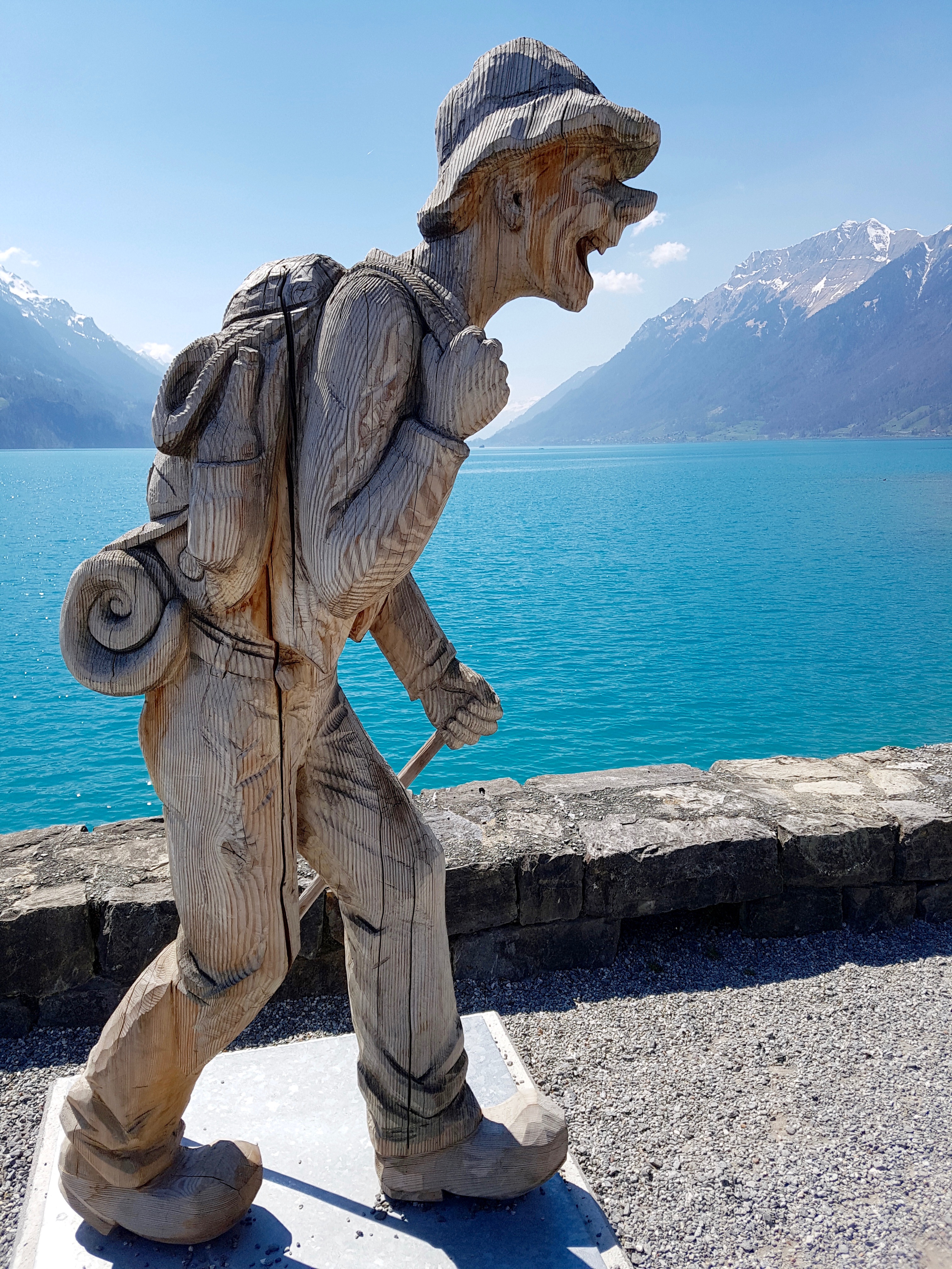Das Wandern ist des Müller's   Lust! Aufgenommen am Brienzersee.  | Emilie Koller, Grosswangen.