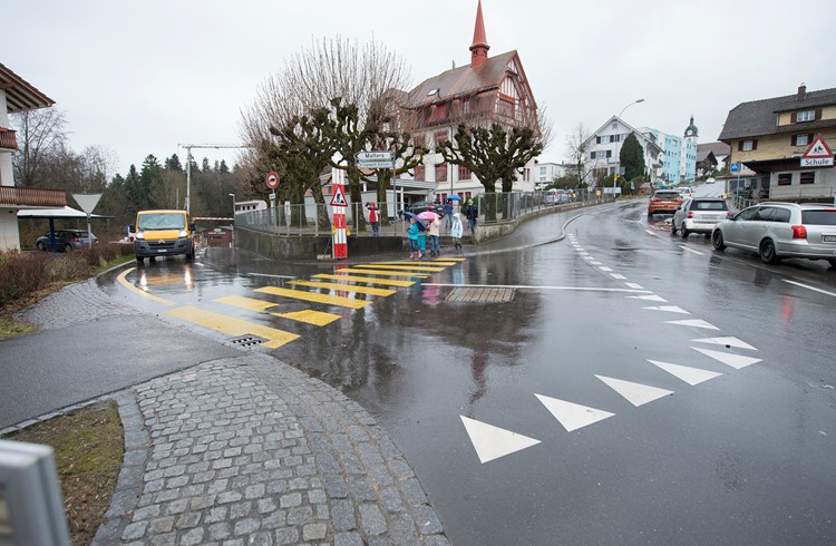 Zu den geplanten baulichen Veränderungen soll zusätzlich auf der Maltersstrasse bis zur Gemeindegrenze Tempo 30 eingeführt werden. Foto Erwin Ottiger, März 2017