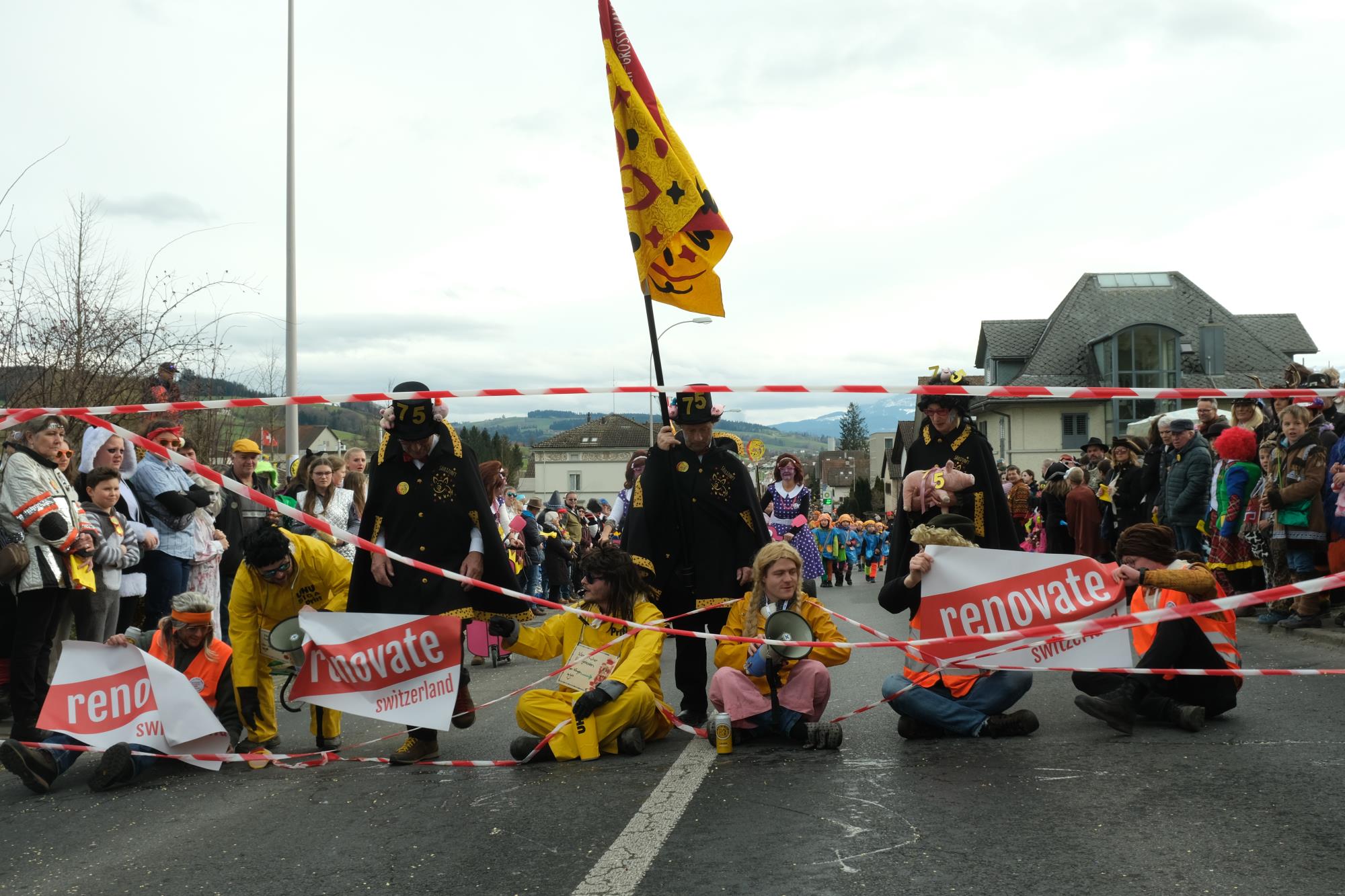Stopp Umzug-Klimagegner. Foto Hannes Bucher