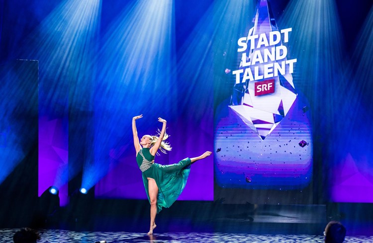 Sophia Aregger tanzt in der SRF Casting-Show "Stadt Land Talent". Foto Copyright SRF/Micro Rederlechner
