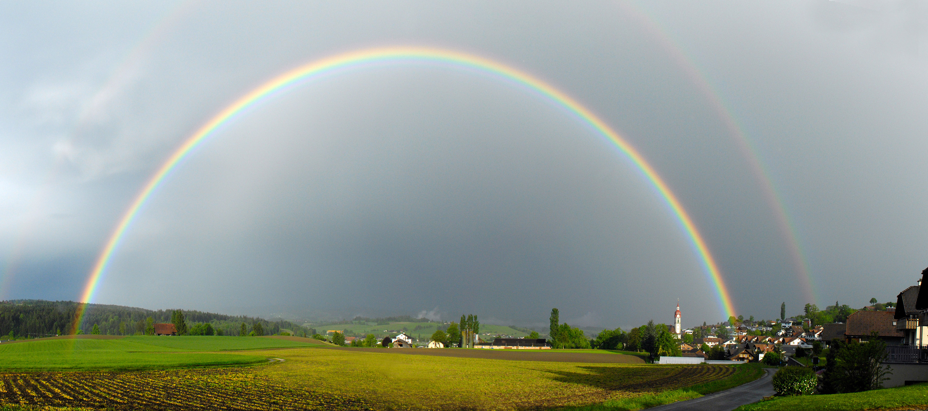 Regenbogen über Ruswil.  | Erwin Ottiger, Ruswil