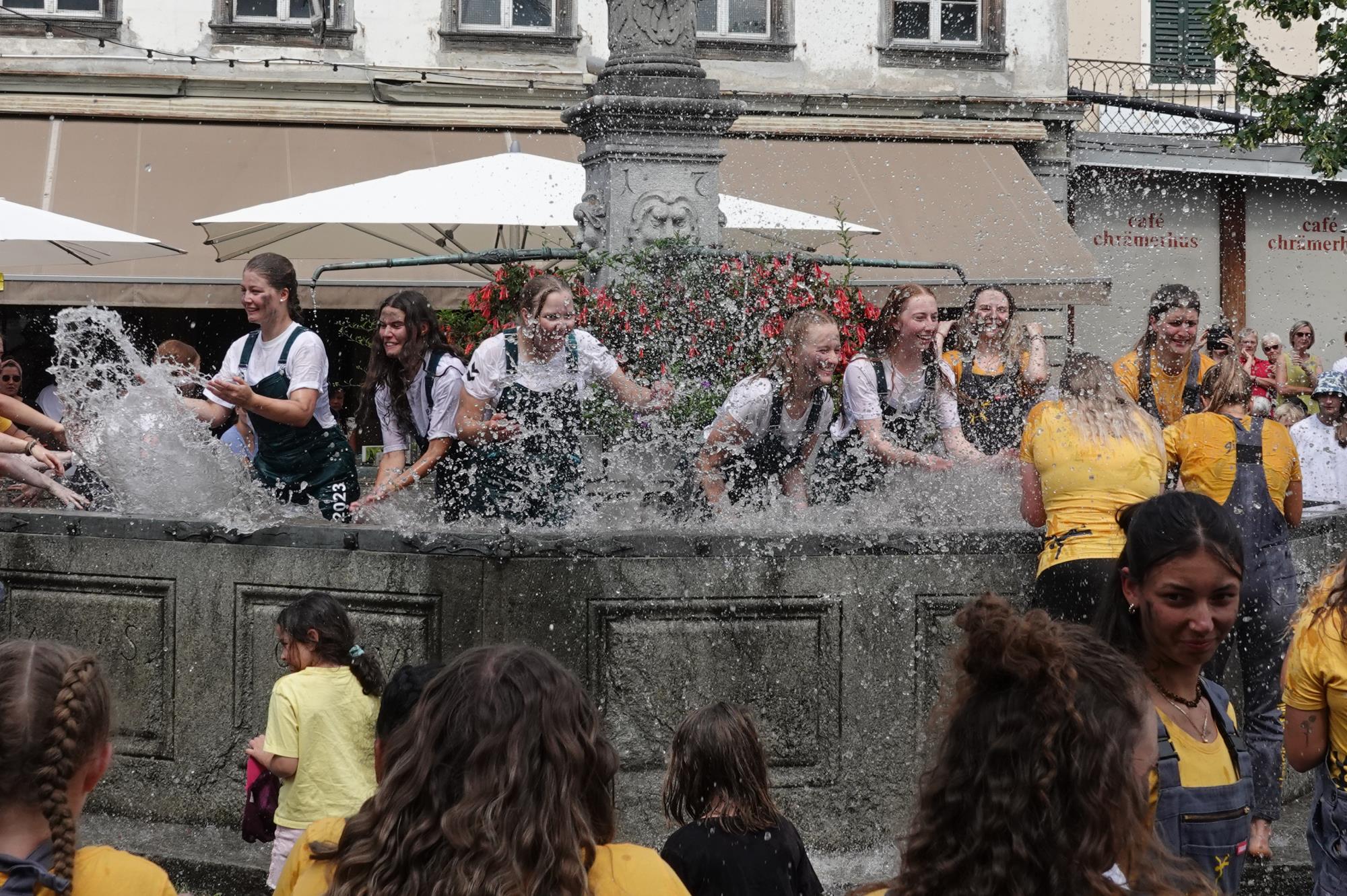 Impression Einzug Blauring Ruswil und Jungwacht Ruswil. Foto Roland Meyer