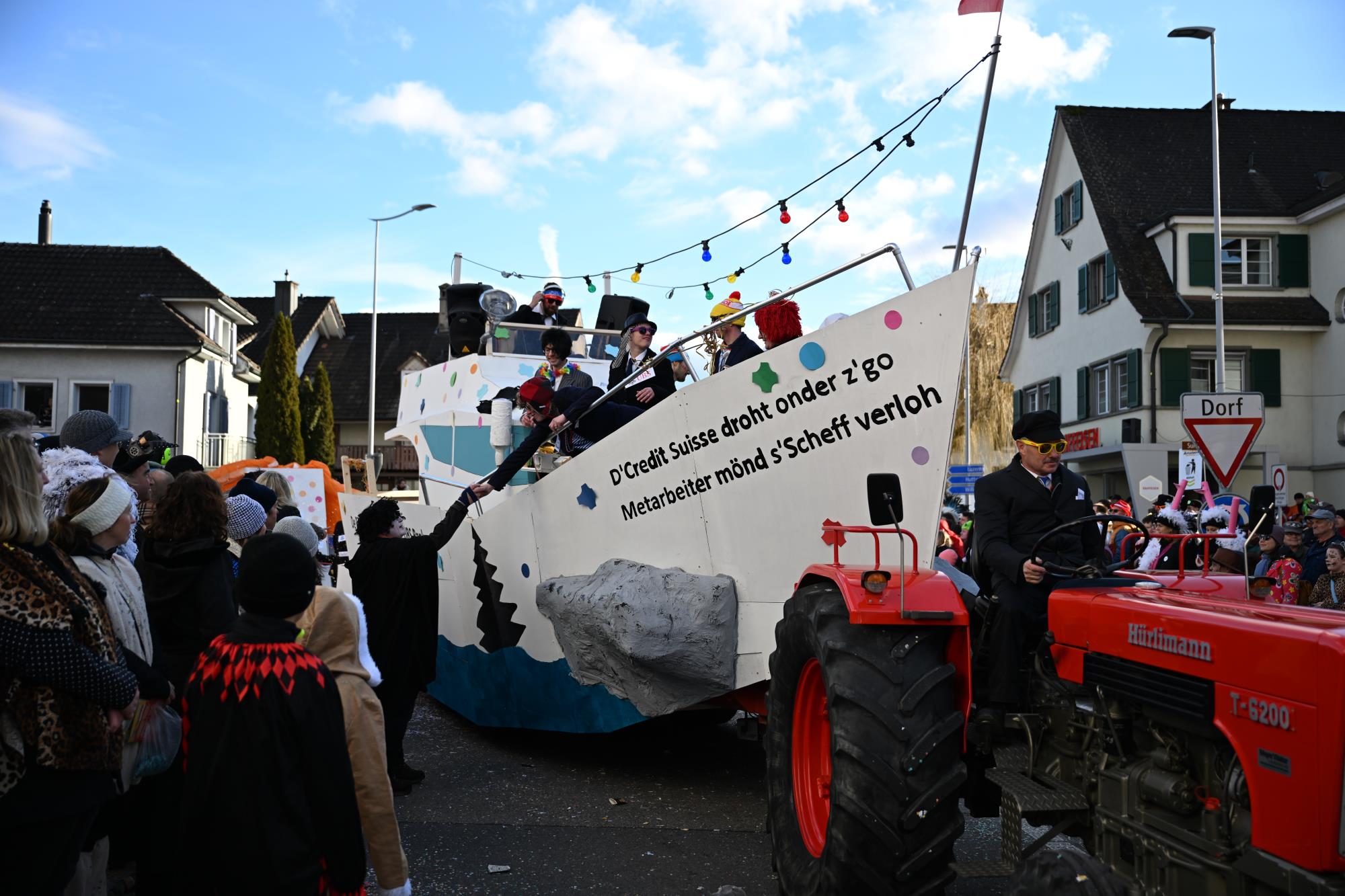 Impressionen vom grossen Fasnachtsumzug in Ettiswil. Foto Roland Meyer