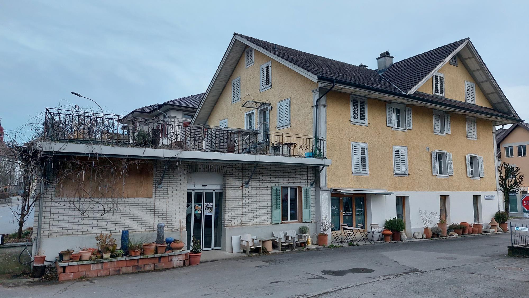 Das Gebäude der alten Landi wird zum Kulturlokal und Begegnungsort. Foto Roland Schärer