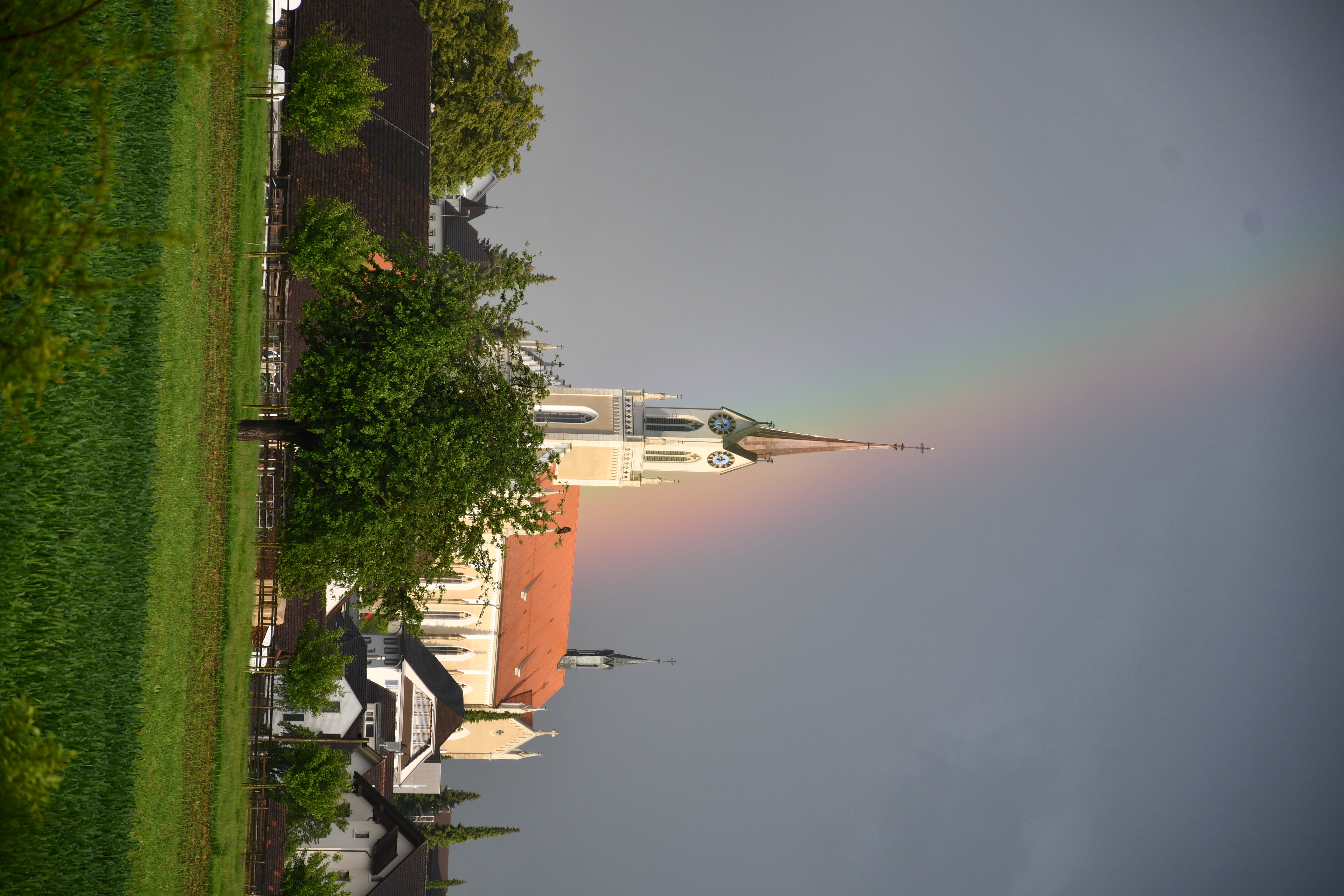 Regenbogen bei der Pfarrkirche in Grosswangen  | Toni Koller, Grosswangen 
