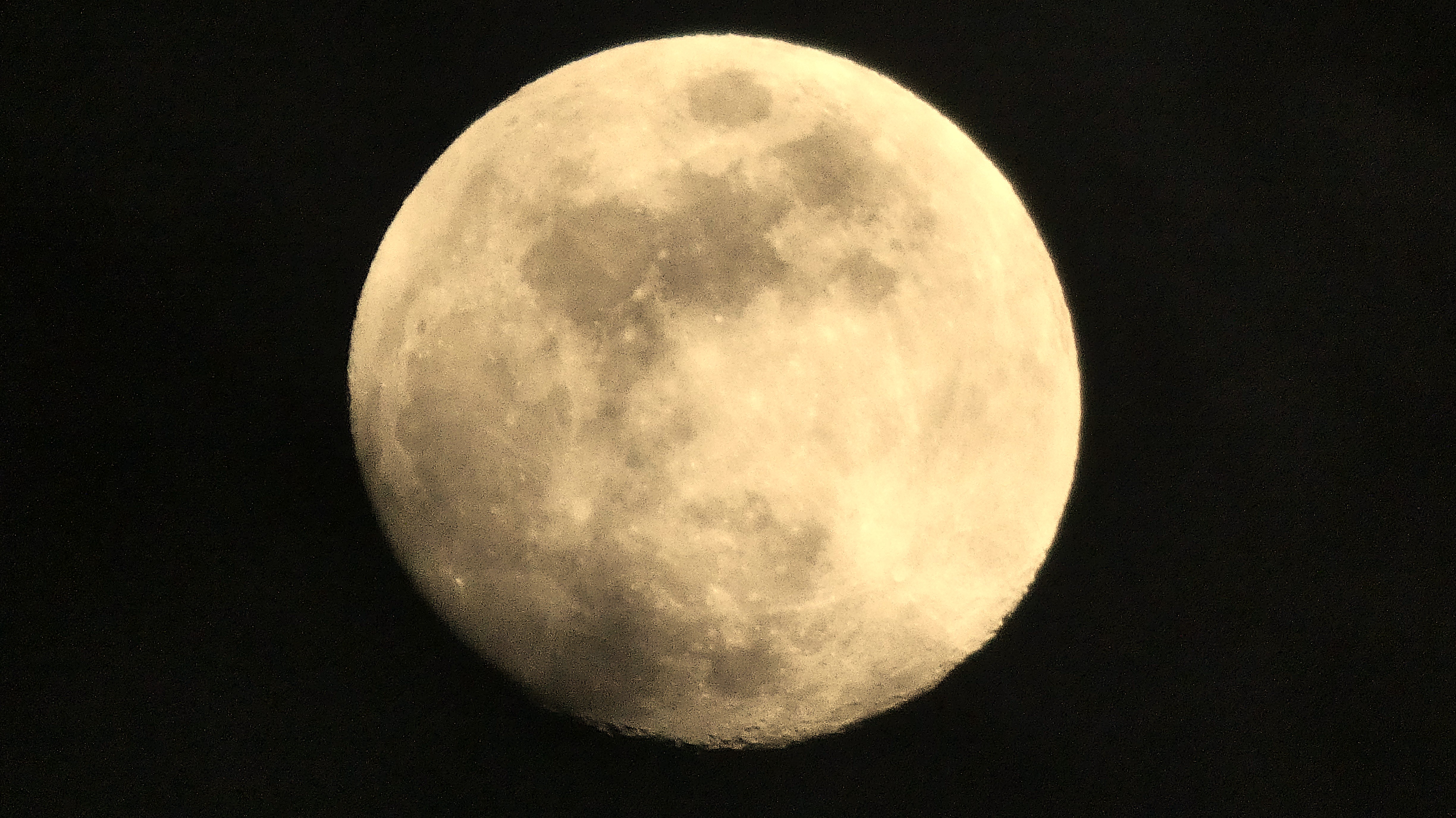 Im Frühling (auch Lenz genannt) zeigt sich der Lenzmond am Himmel. | Josef Lustenberger, Wolhusen