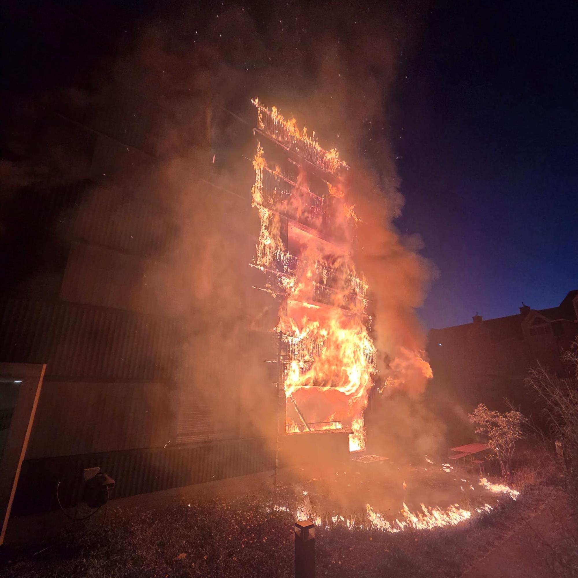 An der St. Ottilienstrasse war die Fassade eines Mehrfamilienhauses in Brand geraten. Foto Luzerner Polizei
