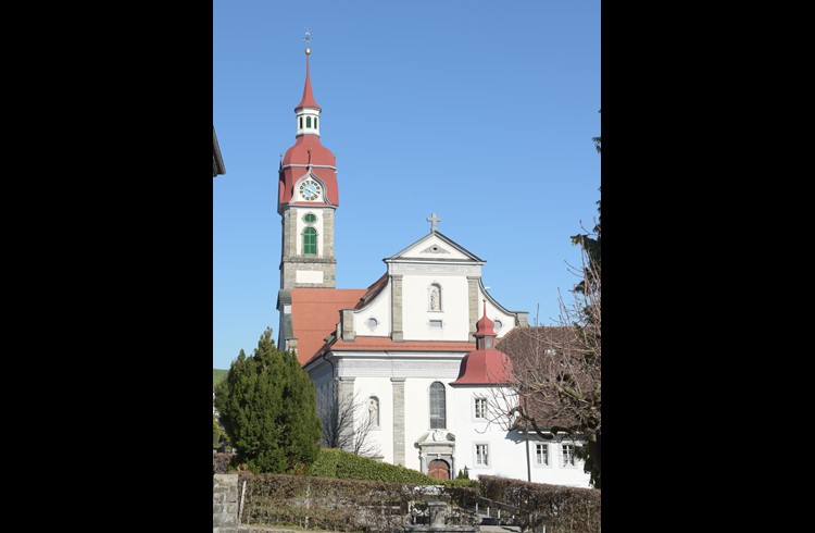 Der Kirchenrat der Pfarrei St. Mauritius Ruswil sucht für das Amt der Aktuarin eine Nachfolgeregelung. - Auf dem Bild: die Pfarrkirche Ruswil. Foto Michael Wyss