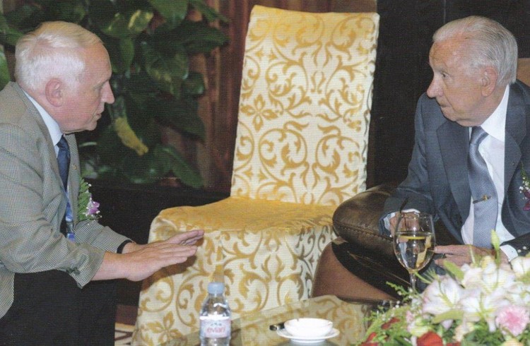 Albert M. Beck (links) zusammen mit IOC-Präsident Juan Antonio Samaranch an der Olympiade Peking 2008: «Wir verstanden uns blind.» Foto zVg